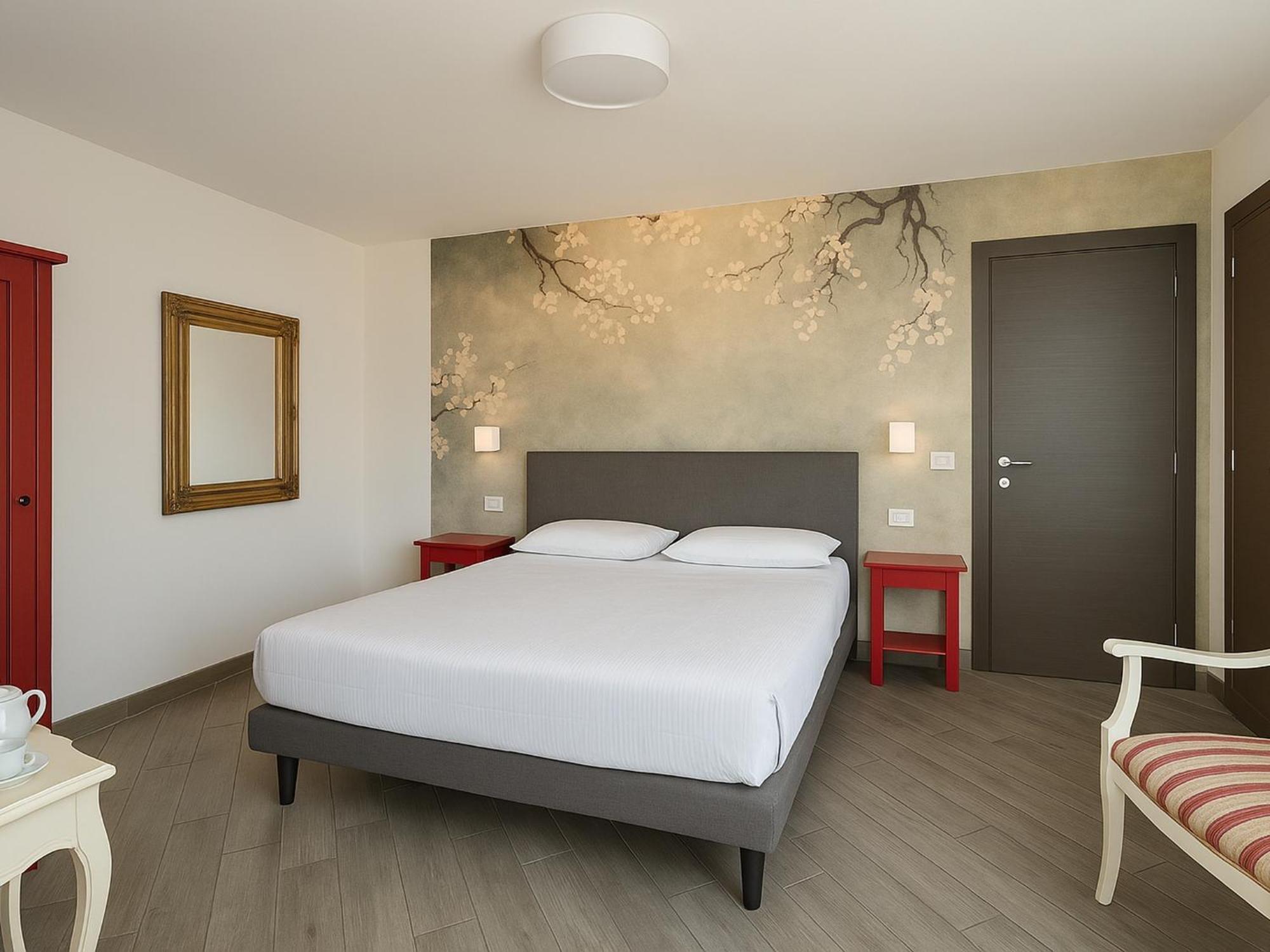 Relais Al Porto Hotel Peschiera del Garda Bagian luar foto