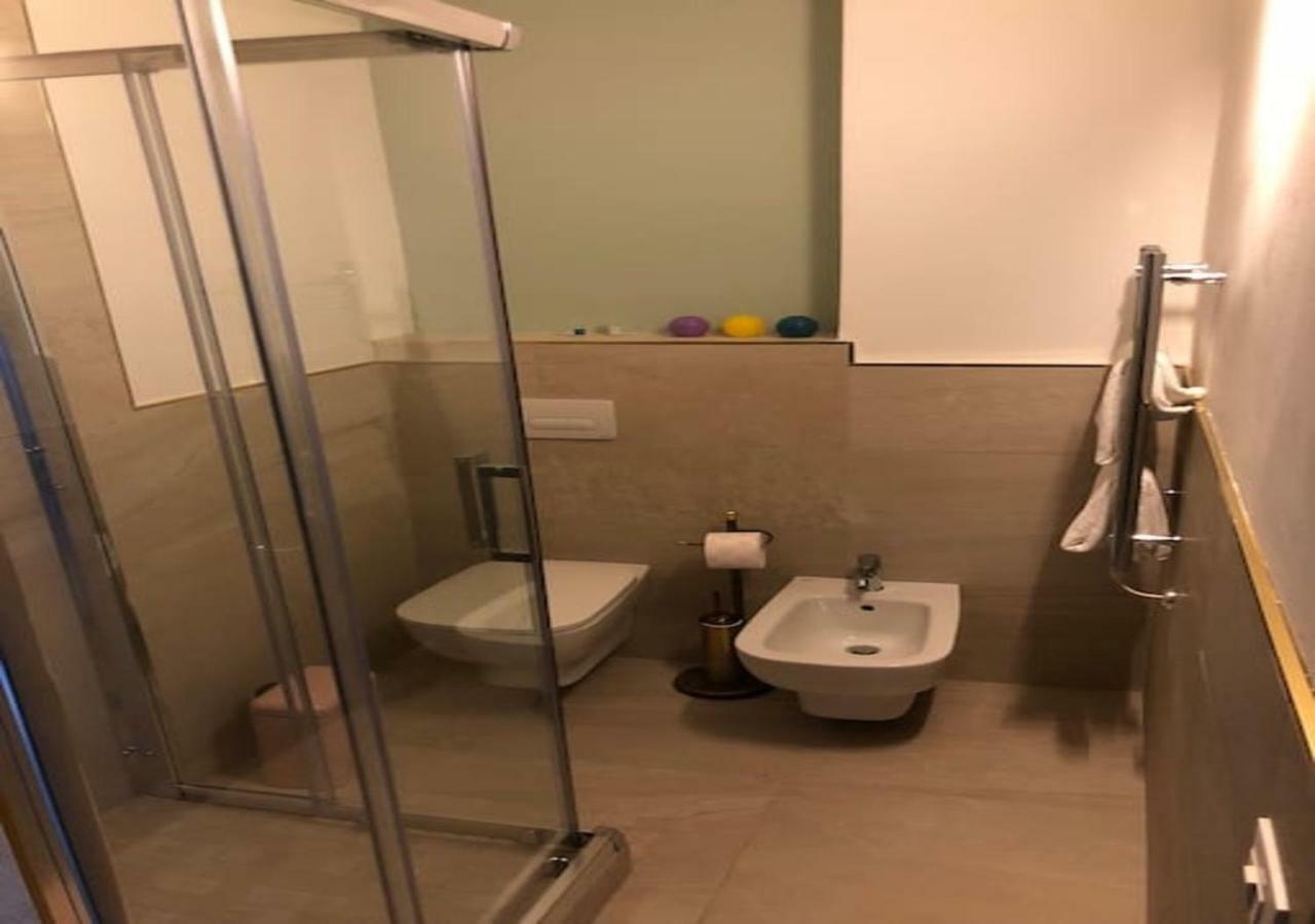 Relais Al Porto Hotel Peschiera del Garda Bagian luar foto