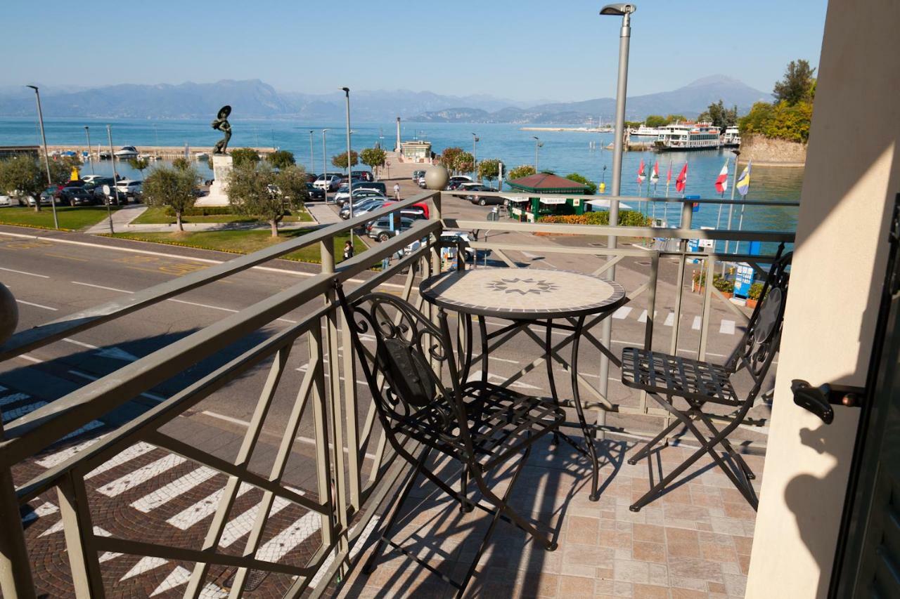 Relais Al Porto Hotel Peschiera del Garda Bagian luar foto